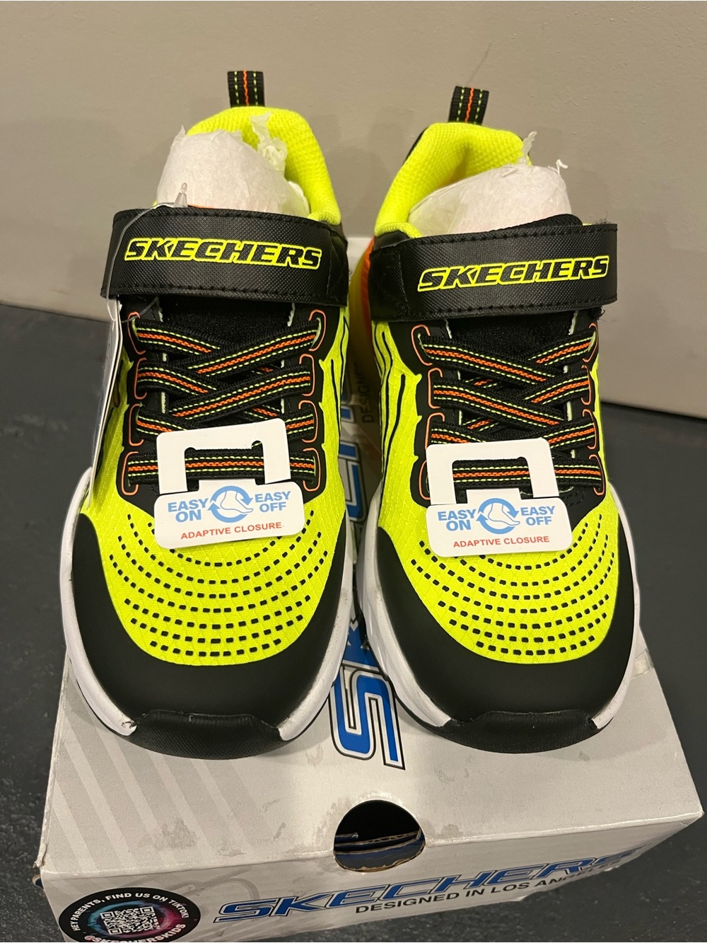 Skechers Kids Thermoflux Elite Sneakers Black/Yellow/Orange Size 13 NIB